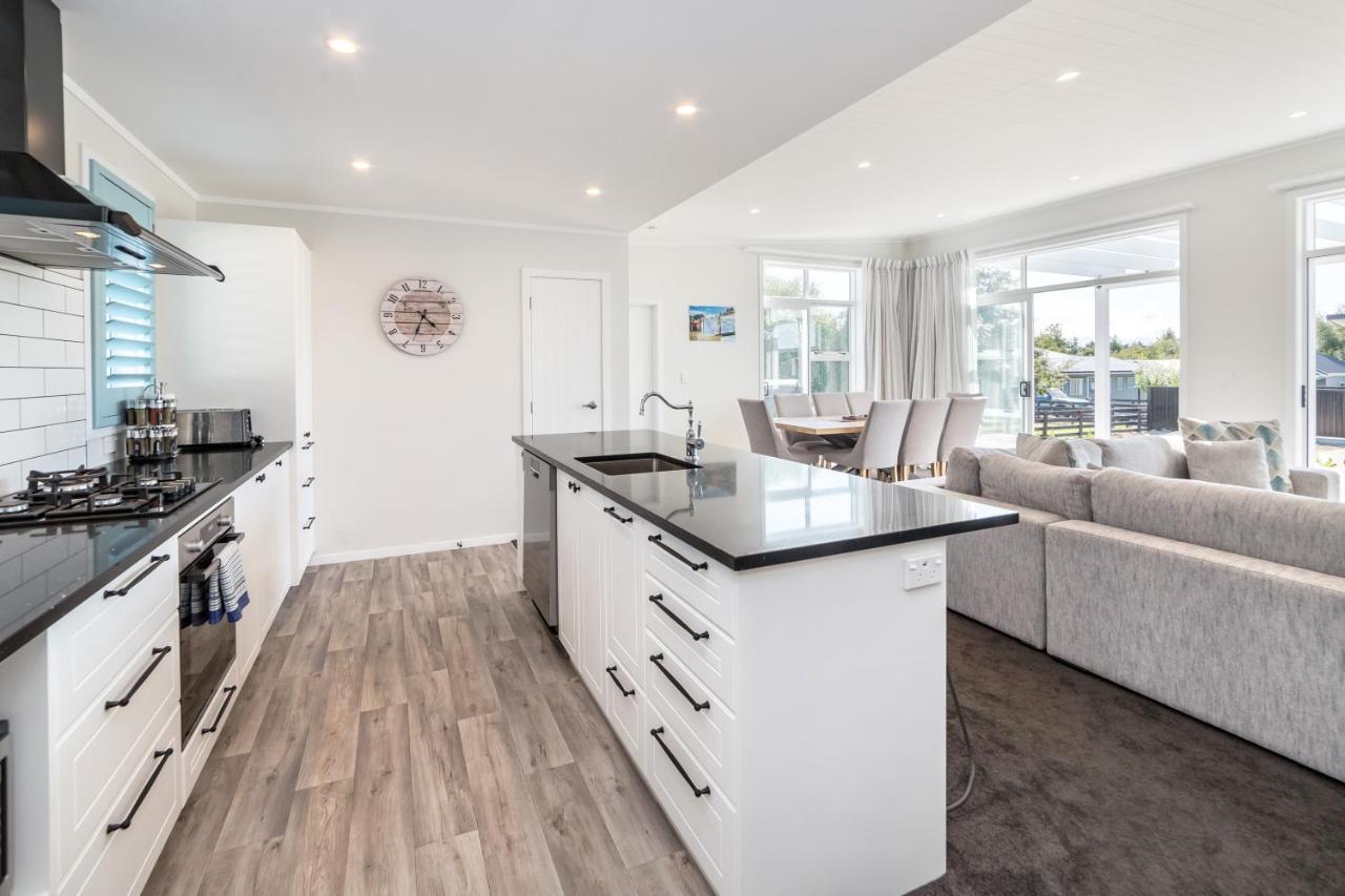 Blue Bungalow Martinborough Exterior photo
